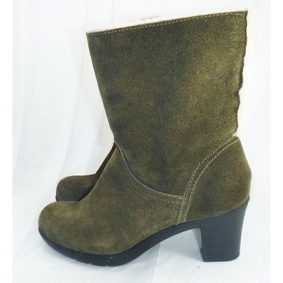 Clarks Bendables Pea Green Suede Boots - Picture 2 of 6